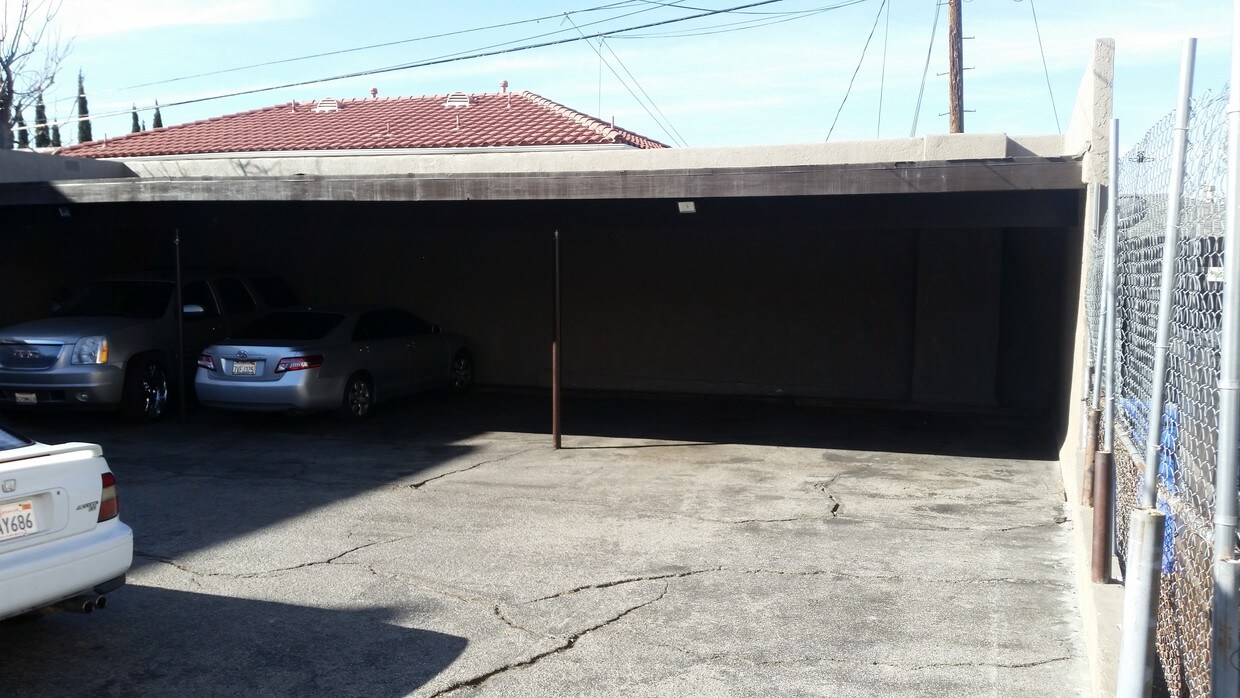 Foto del edificio - 10153 Samoa Ave