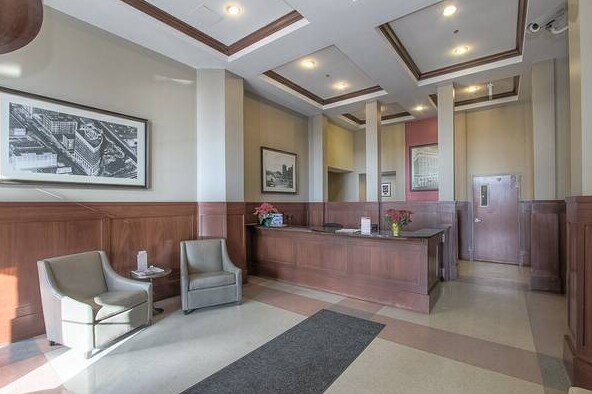 Foto del edificio - 2107 Grand Blvd