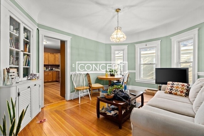 Building Photo - 15 Teele Ave