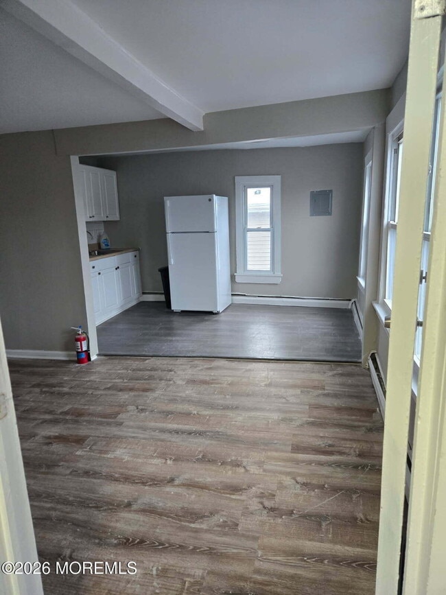 Building Photo - 43 Webb Ave