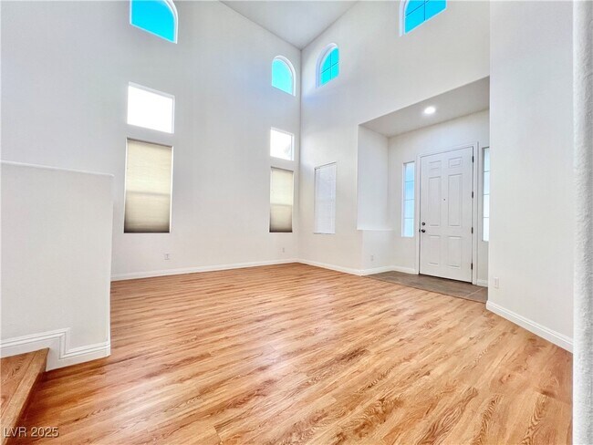 Foto del edificio - 8815 Lost Forest St