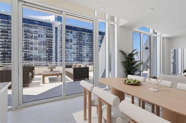 Foto del edificio - 555 NE 34th St