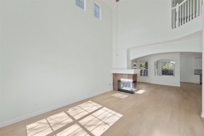 Foto del edificio - 1814 Village Oak Ct