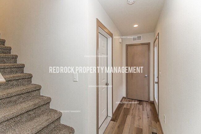 Foto del edificio - 11918 E 2nd Ln