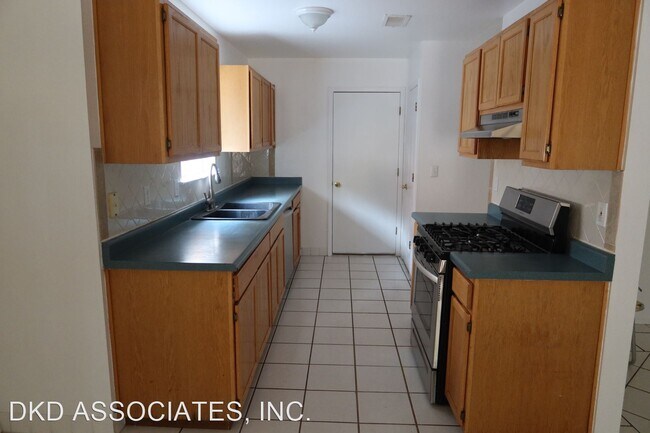 Foto del edificio - 3 br, 2 bath House - 12532 CARLOS BOMBACH