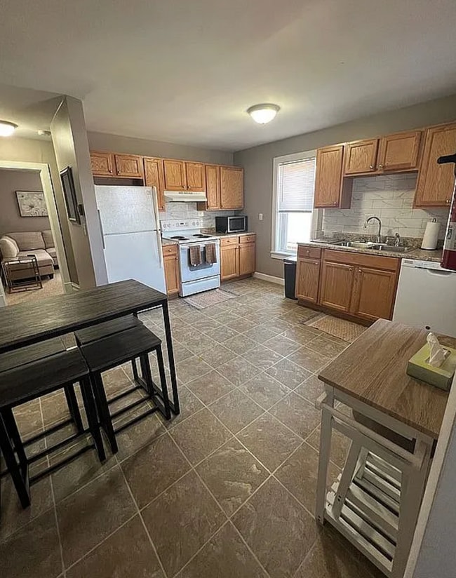 Fully stocked with dishes and utensils - 533 N 2nd St