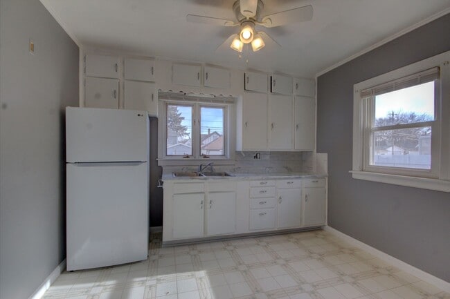 Building Photo - Charming 2 bed bungalow