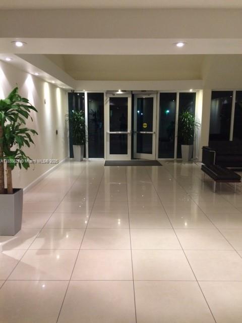 Foto del edificio - 120 Lakeview Dr