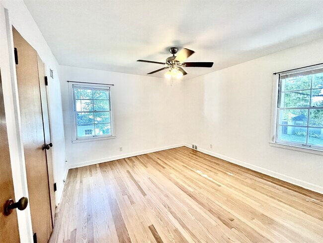 Bedroom #1 - 4500 N Woodruff Ave