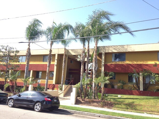 Foto del edificio - 11741 Gilmore St