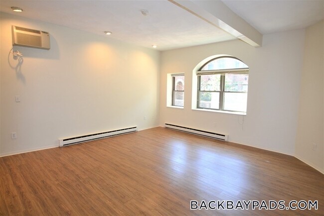 Building Photo - 60 St Germain St