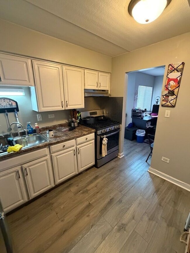 Foto del edificio - 170 E Lake St