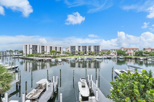 Building Photo - 2687 N Ocean Blvd