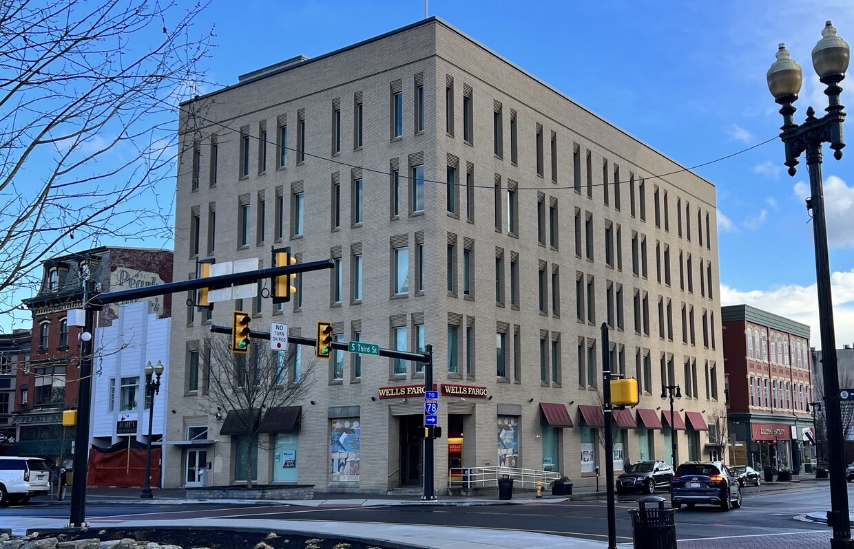 in the very heart of historic downtown Easton! - 16 Centre Sq