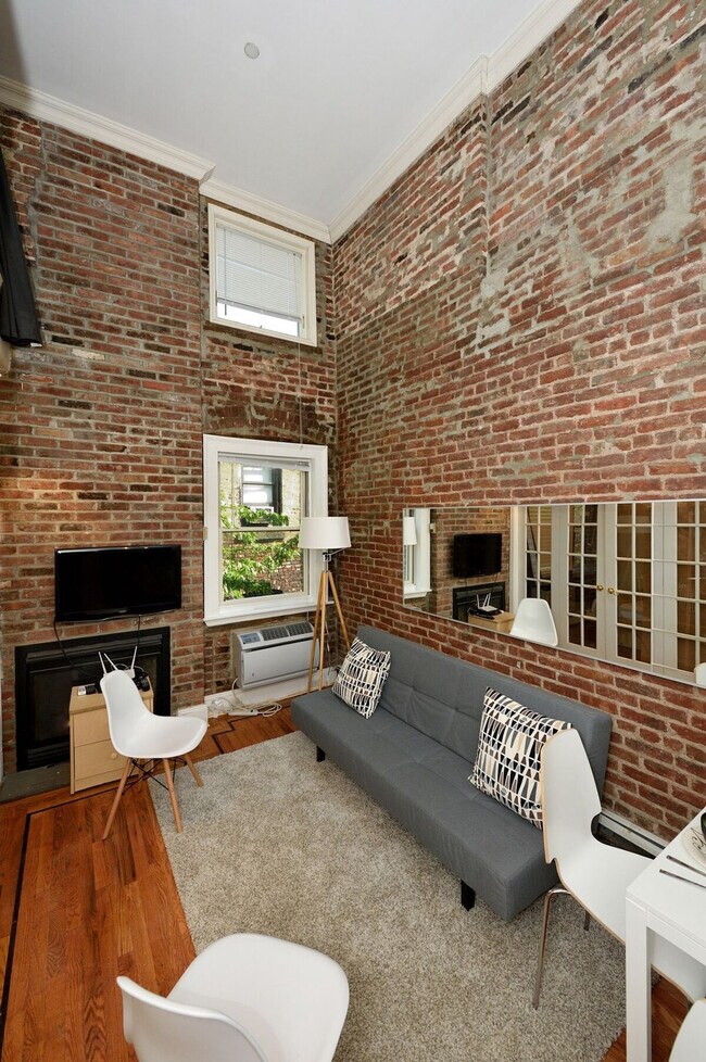 Foto del edificio - 692 10th Ave