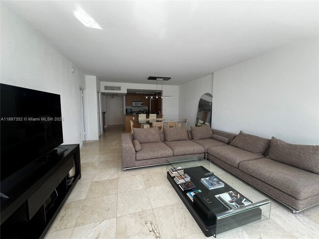 Building Photo - 10275 Collins Ave