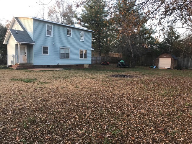 Building Photo - 306 Roe Rd