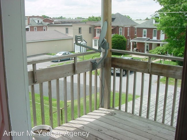 Foto del edificio - 244 Cherry St