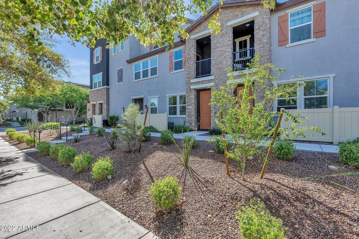 Foto principal - 2286 E Hidalgo Ave