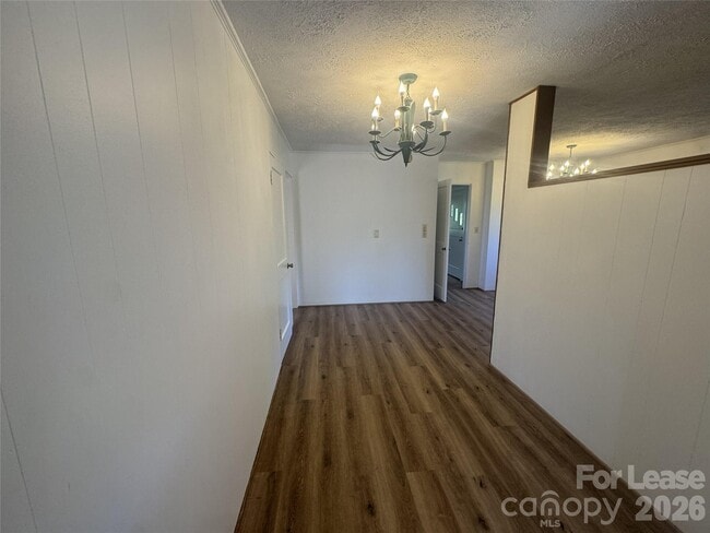 Foto del edificio - 1203 Hibriten Dr SE