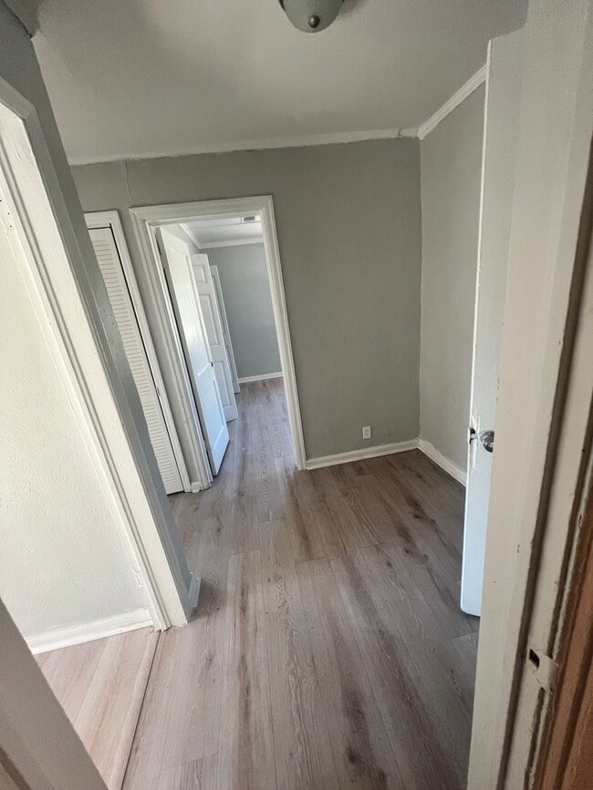 Foto del edificio - 626 Catalpa Ave