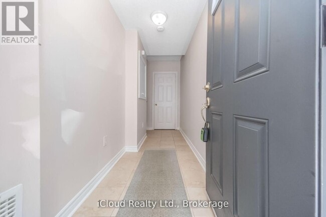 Building Photo - 63 Spadina Rd