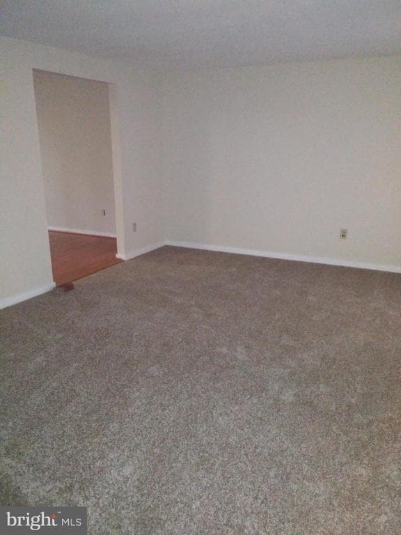 Building Photo - 405 Trimble Rd