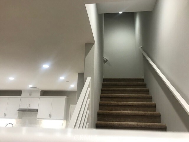 Building Photo - 132 Modjeska