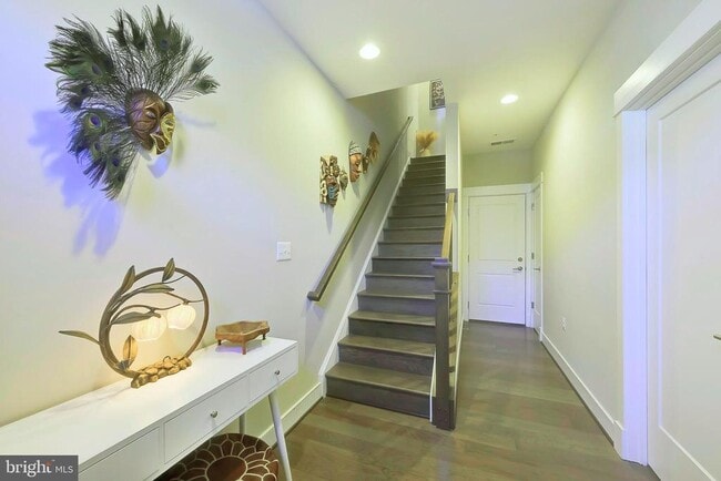 Foto del edificio - 719 Parkside Pl NE