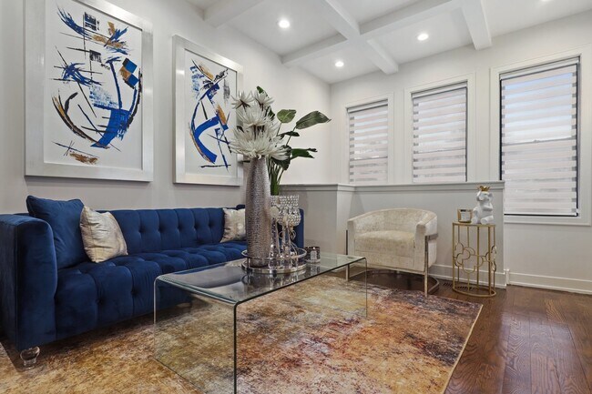 Foto del edificio - 834 E 48th St
