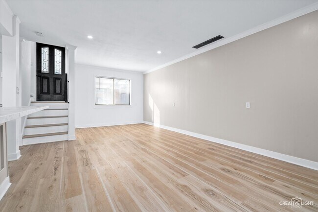 Building Photo - 34W 657 Elm Ct