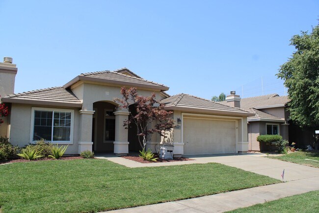 Foto del edificio - 649 Garden Park Dr