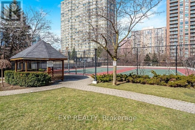 Building Photo - 55 Elm Dr W