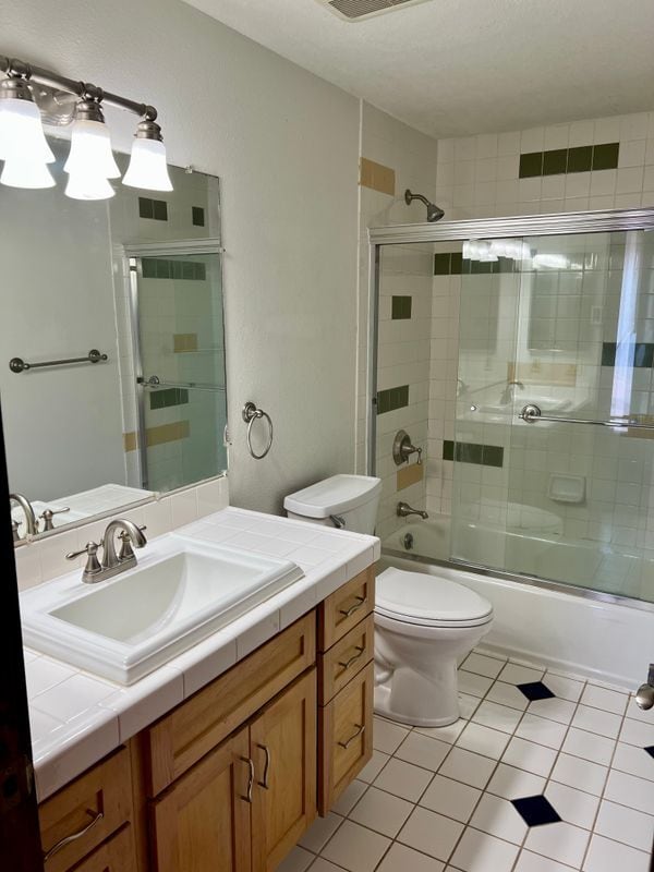 Building Photo - 260 Alto Ln