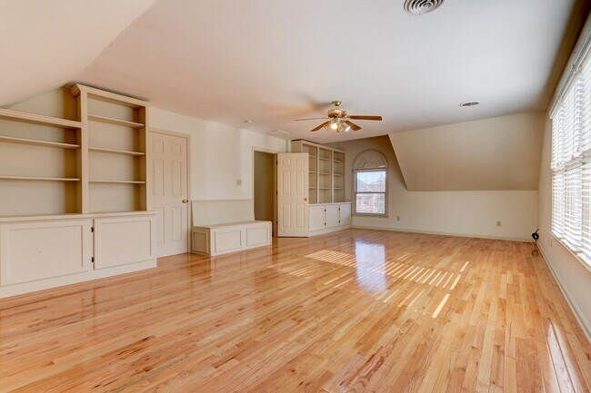 Foto del edificio - Farragut 37934 - 4 bedroom, 2.5 bath home with lawn service included - Contact Ray Gaudet (865) 7...
