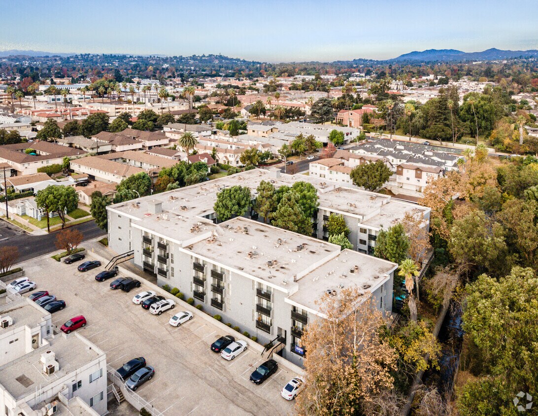 Woodside Terrace Apartments in Alhambra, CA Westside Rentals
