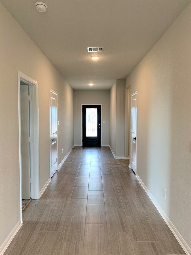 Foto del edificio - Large Single Level 4-bedroom in Oak Creek - Leander ISD