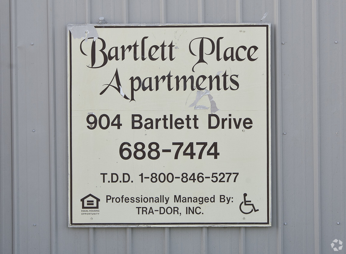 Foto del edificio - Bartlett Place Apartments