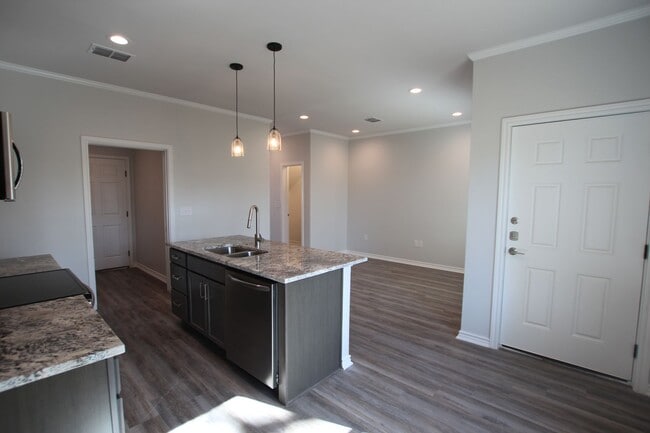 Foto del edificio - Stunning 2 Bed 2.5 Bath 1 Car Garage Townhome in Tyler!