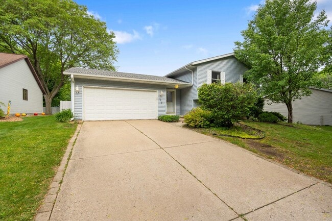 Building Photo - 4518 American Ash Dr