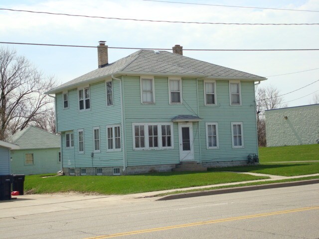 Primary Photo - 2219 W Court St