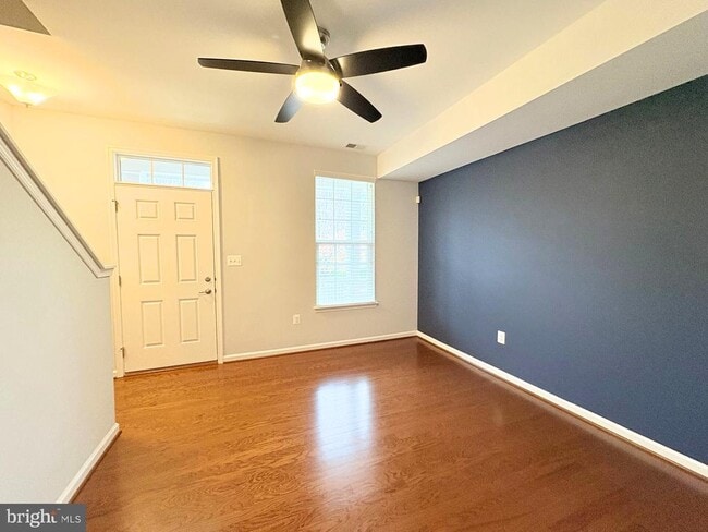 Building Photo - 1718 Featherstone Rd