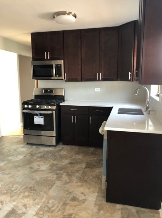 Unit 3N - Kitchen - 8614 W Berwyn Ave