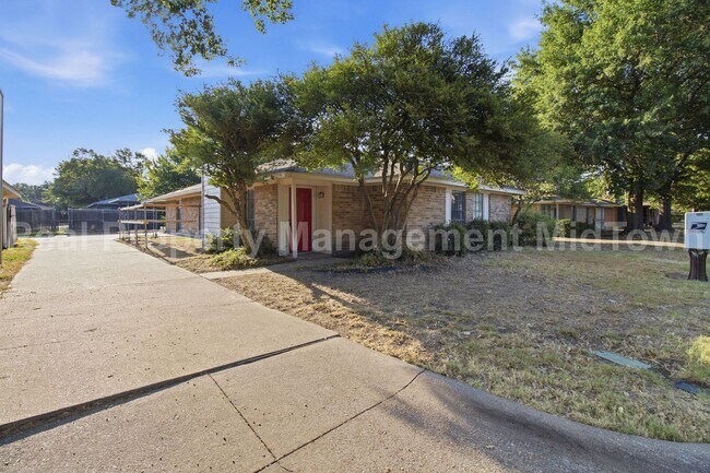 Foto del edificio - 2427 Indigo Ln