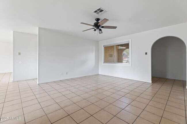 Foto del edificio - 5212 N 67th Dr