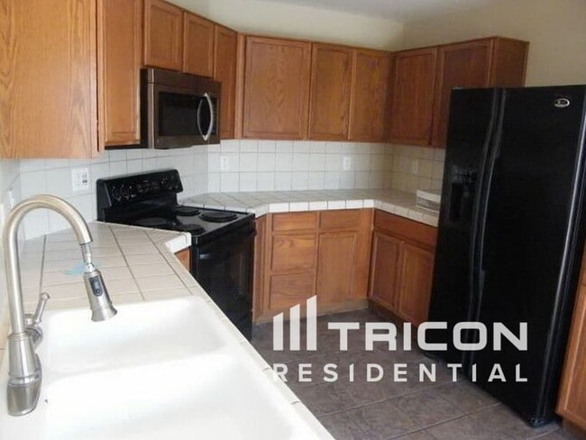 Building Photo - 2108 San Remo Dr