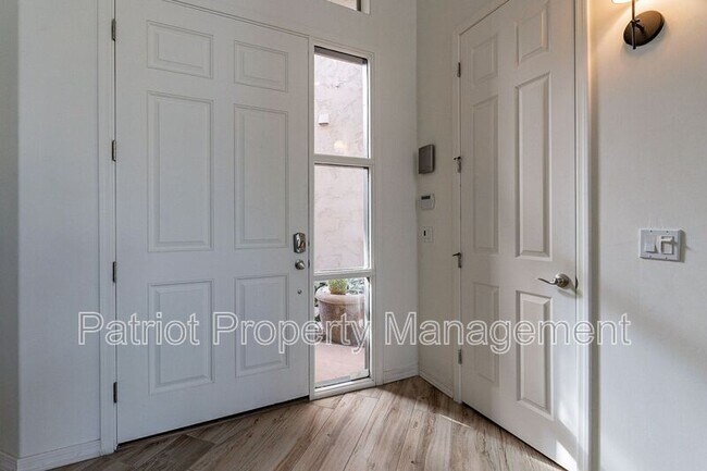 Building Photo - 8131 N 13th Wy