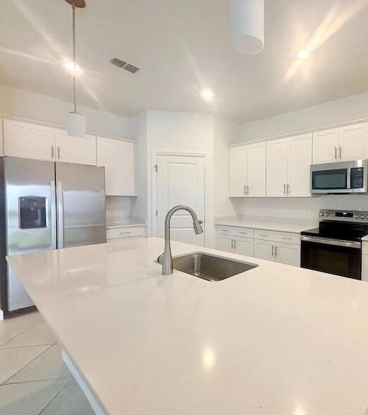 Foto del edificio - 8318 Waterscape Rd