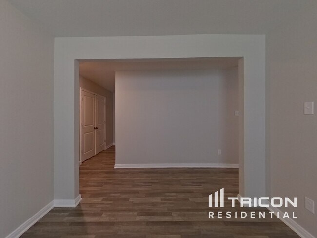 Foto del edificio - 15569 Taylorcrest Dr