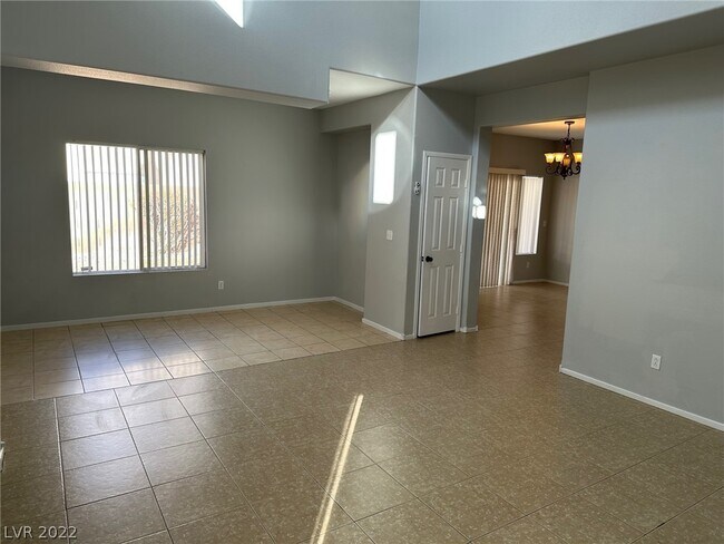 Foto del edificio - 8840 Rising Creek Ct